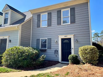 5623 Windy Hollow Ct - Raleigh, NC