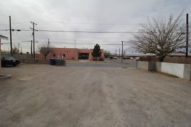 8907 Old County Dr #8 - El Paso, TX