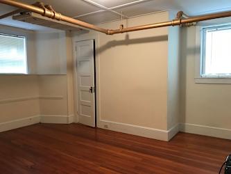 22 Carleton St unit 10 - Portland, ME