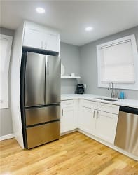 37 Colonial Pl #2 - New Rochelle, NY