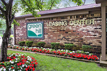 Green Hill Apartments - Farmington Hills, MI