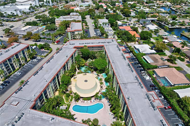 5321 NE 24th Terrace unit 404A - Fort Lauderdale, FL