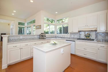214 Cleveland Ave - Mill Valley, CA