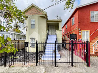 1311 87Th Ave APT B - Oakland, CA