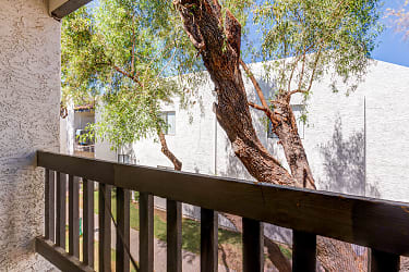 The Landry On McDowell Apartments - Phoenix, AZ