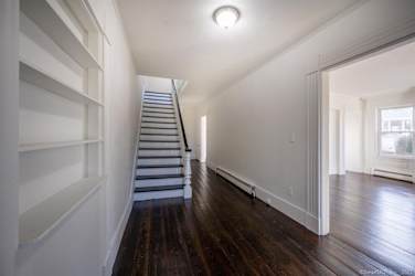 987 Enfield St - Enfield, CT