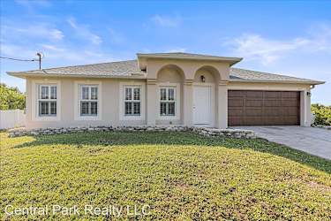 10473 Pensacola Street - Port Charlotte, FL