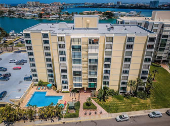 830 S Gulfview Blvd #204 - Clearwater, FL