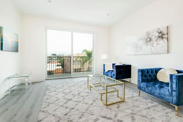 1237 S Holt Ave unit 206 - Los Angeles, CA