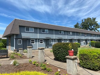 479 S Monmouth Ave - Monmouth, OR