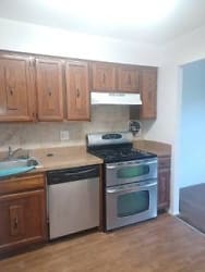 156-0 80th St #2 - Queens, NY