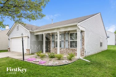 14977 Dry Creek Rd - Noblesville, IN