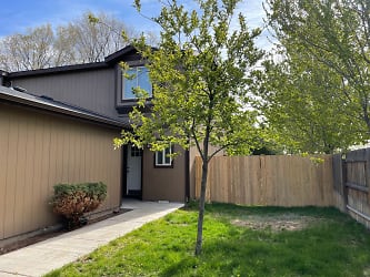 Timber View Apartments - Redmond, OR
