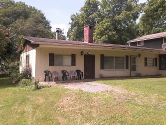 415 S Painter Rd - Cullowhee, NC