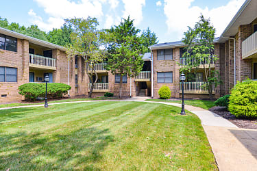 Colony Oaks Apartments - North Brunswick, NJ