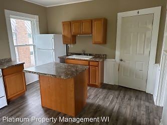 1402 East Ave - Stevens Point, WI