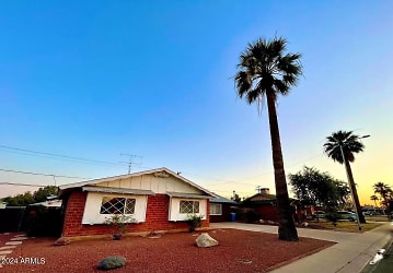 4031 W Ocotillo Rd - Phoenix, AZ