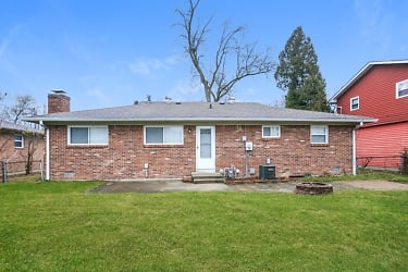 10219 Sutters Ct - Indianapolis, IN