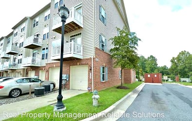 906 Hall Station Drive Unit 104 - Bowie, MD