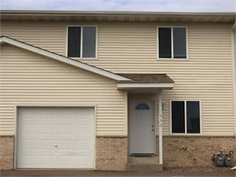 520 6th St NW - Maple Lake, MN