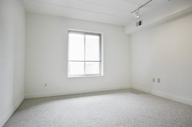 6315 Fifth Ave unit 303 - Pittsburgh, PA