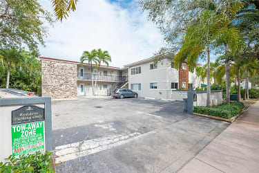81 Edgewater Dr #204 - Coral Gables, FL
