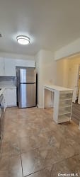82-76 Country Pointe Cir #1ST - Queens, NY