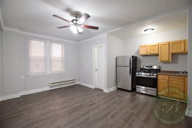 5860 N Kenmore Ave unit 204 - Chicago, IL