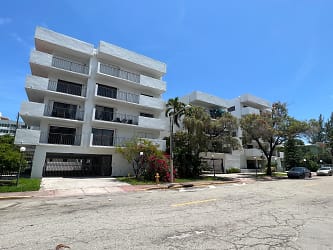 8255 Abbott Ave unit 403 - Miami Beach, FL