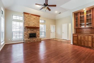 4844 Barberry Drive - Fort Worth, TX