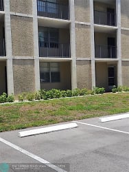 2601 NW 48th Terrace #250 - Lauderdale Lakes, FL