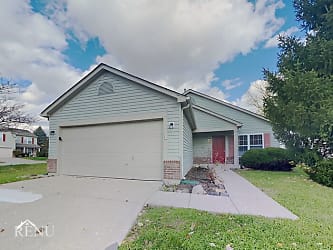 10642 Revere Ln - Indianapolis, IN