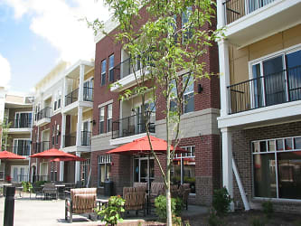 Lofts At Willow Creek Apartments - Beavercreek, OH