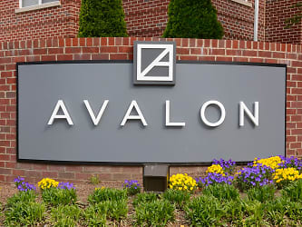 Avalon At Grosvenor Station Apartments - Rockville, MD