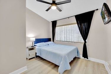 Room For Rent - Palm Coast, FL