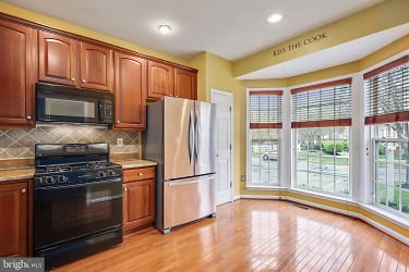 19421 Rayfield Dr unit 19421 - Germantown, MD