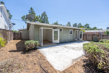 998 Pine Ave unit 998 - Carlsbad, CA