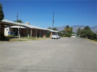 5456 E Bellevue St - Tucson, AZ