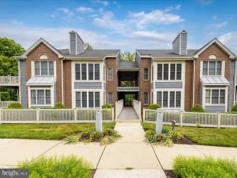 2702 Summerview Way #202 - Annapolis, MD