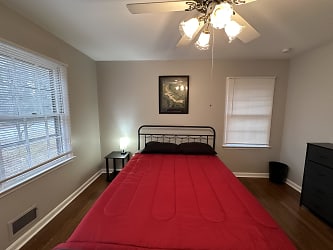 Room For Rent - Tucker, GA
