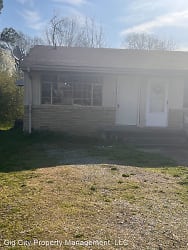 812 Indian Ave - Rossville, GA