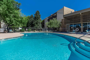 Villa Apartments - Albuquerque, NM