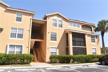 8735 River Homes Lane #6-207 - Bonita Springs, FL