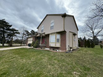 3970 Orchardview Ave - Rochester Hills, MI