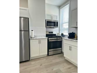 28-15 43rd St unit 1 - Queens, NY