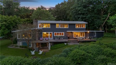 21 Pond Hill Rd - Chappaqua, NY