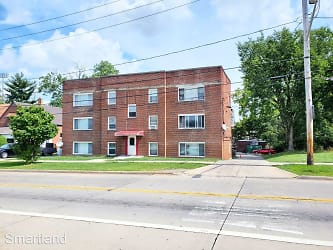 5445 Lee Rd - Maple Heights, OH