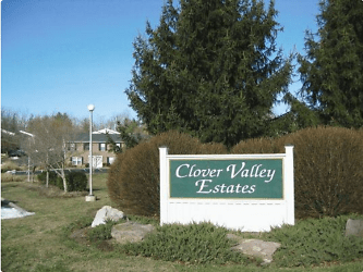 144 Clover Valley Cir - Blacksburg, VA
