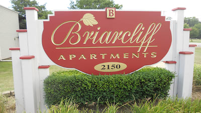 Briarcliff Apartments - Kenosha, WI