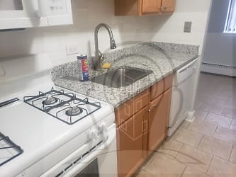 5534 N Kenmore Ave unit 409 - Chicago, IL